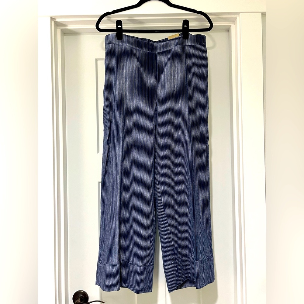 NWT Chico’s Pull On Straight Crop Size 2, 12 Navy/White Stripe